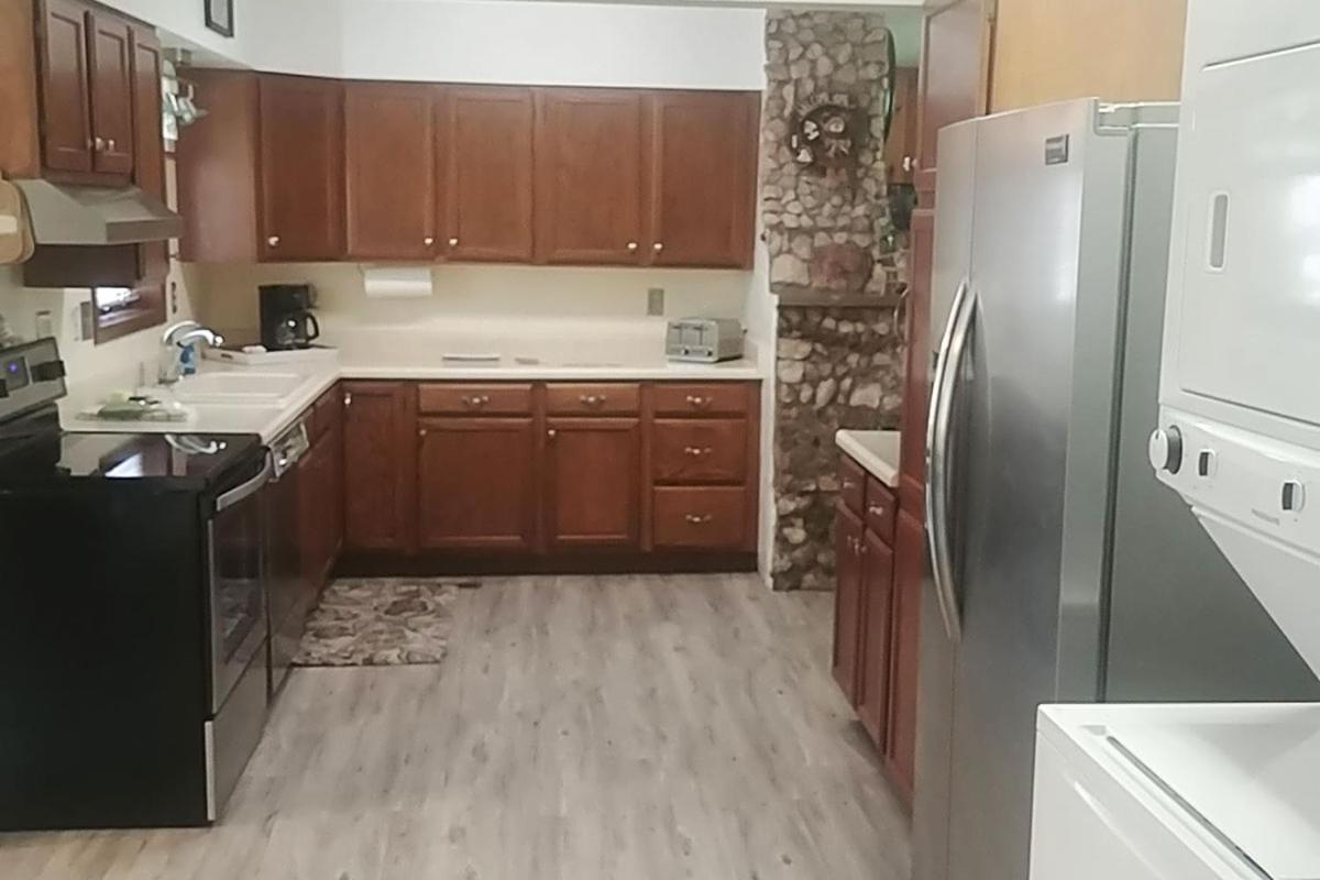 Freedom Ridge Cabins Хил Сити Екстериор снимка